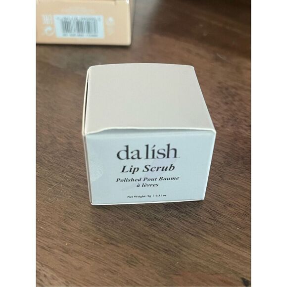 Da lish lip scrub Uncomplicated Beauty NIB .31 oz - Picture 2 of 4